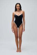 Amai One Piece | Black